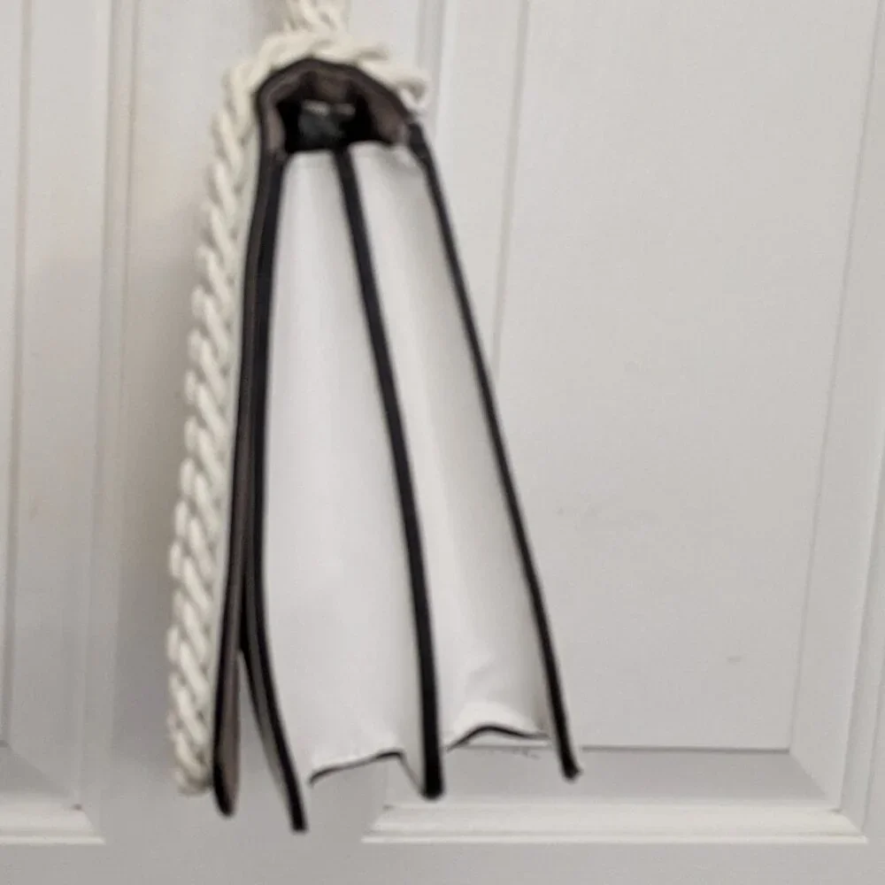 ALDO Greenwald Crossbody Bag Medium White Overflow With Metal Chain - Picture 6 of 16